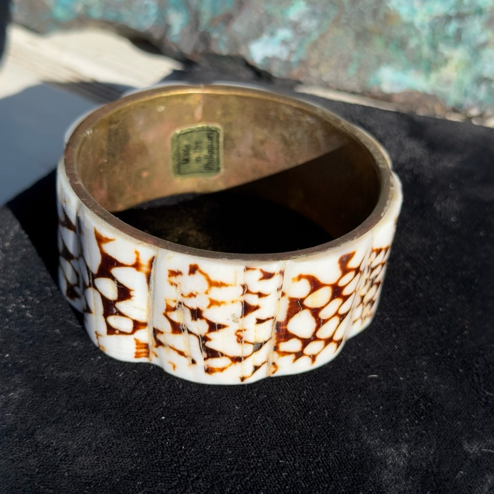 Vintage Brass and Shell Bangle O/S